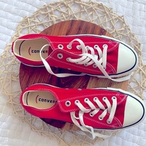 Converse Red